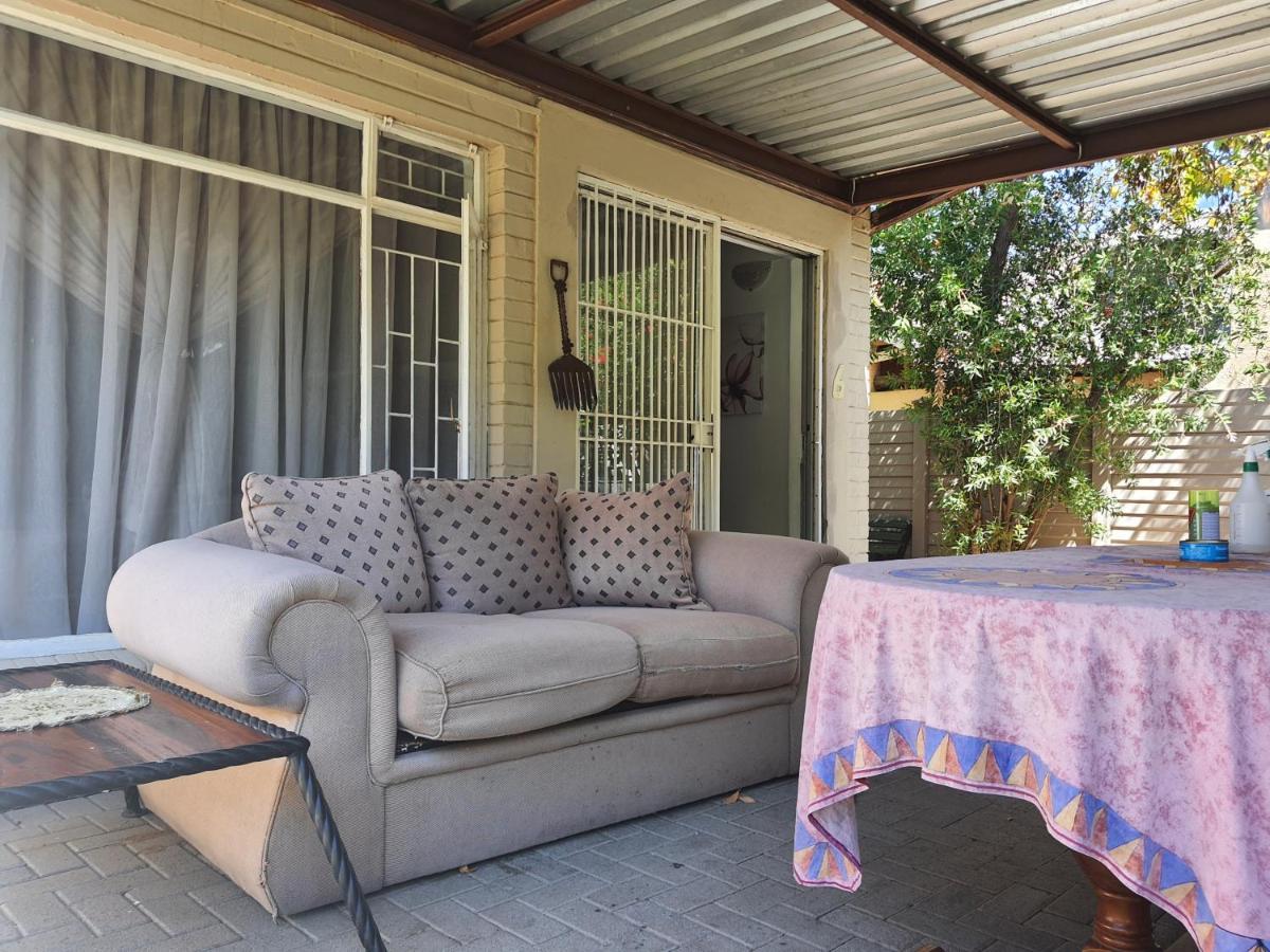 Aandrus Guesthouse Bloemfontein Exterior foto