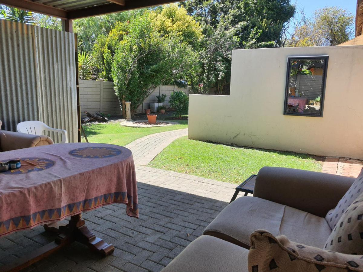 Aandrus Guesthouse Bloemfontein Exterior foto